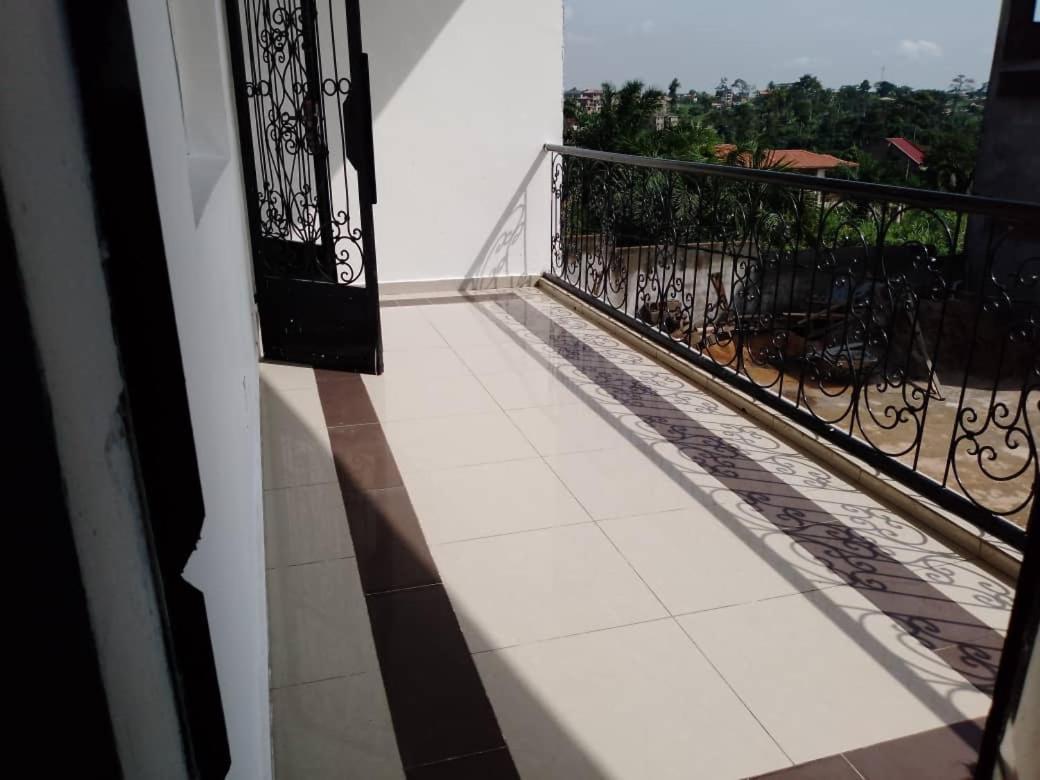 Residence Rosalie ยาอุนเด ภายนอก รูปภาพ
